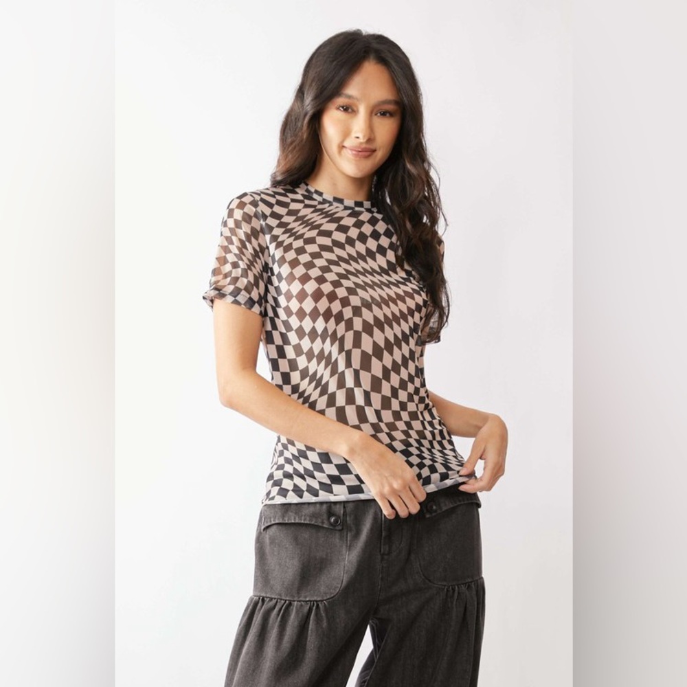 🟠 363B-BLACK. Checkered Mesh Short Sleeve Top